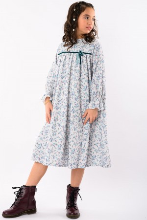 فستان بناتي مزهر بتصميم أنيق مع شريط مخملي أخضر ولمسة كلاسيكية راقية AN23102-T