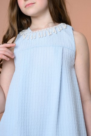 فستان كت سماوي مزين بلؤلؤ عند العنق AN24064