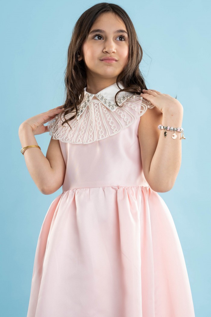 فستان لحمي كت بتصميم ياقة مطرزة بفخامة ملكية AN24101 من Biscoti بسكوتي – فساتين بناتي أنيقة وفخمة