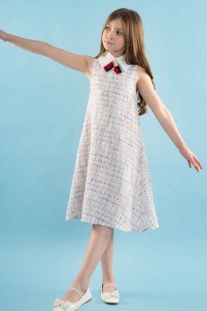 فستان تريكو كت بإطلالة أنيقة مع بروش متميز AN24135