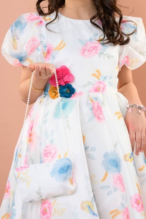 فستان مورد بتصميم ساحر مع شنطة أنيقة AN24211