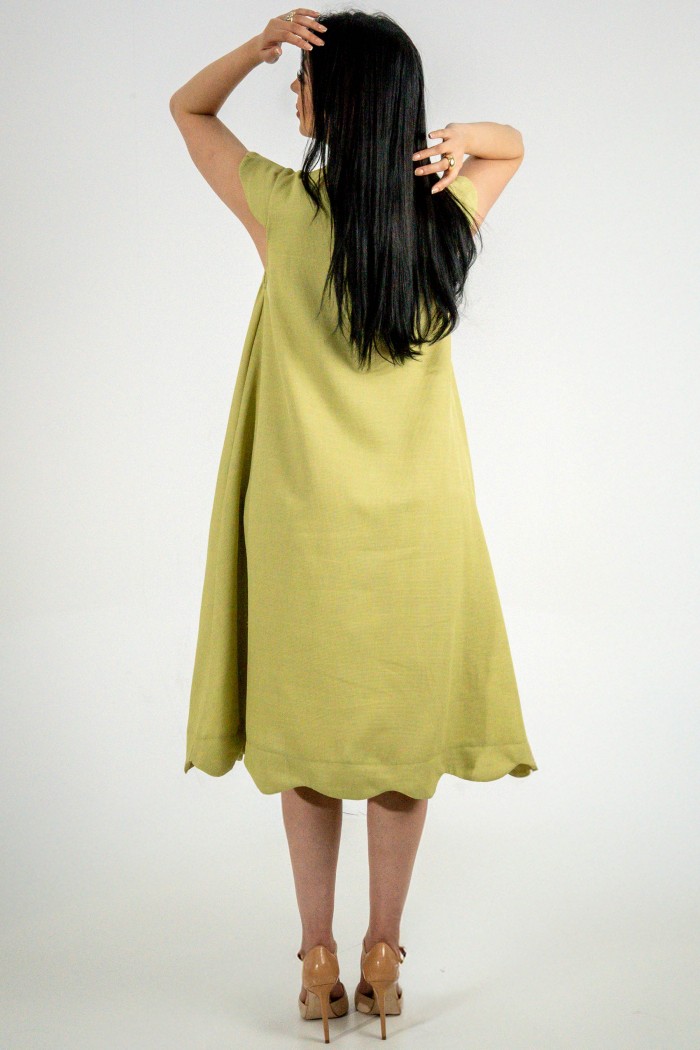 فستان فستقي مع أزرار كاملة ونهايات مموجة AN24059 من Biscoti بسكوتي – فساتين بناتي أنيقة وفخمة