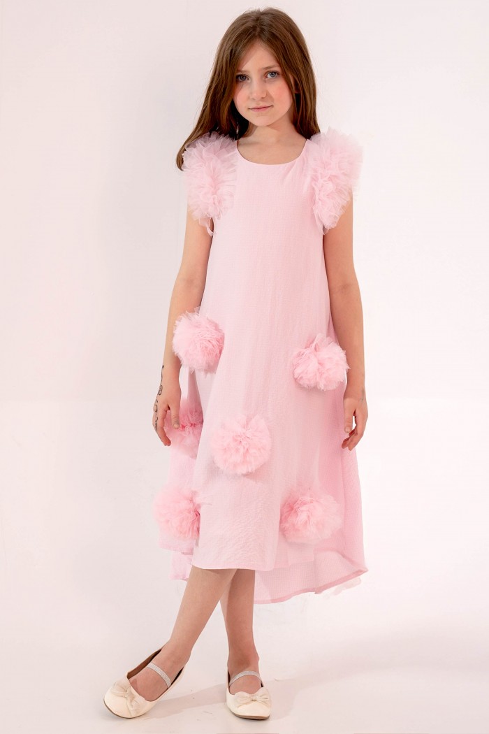 فستان وردي ناعم مع ورود منفوشة وكشكشة عند الكتف AN24165 من Biscoti بسكوتي – فساتين بناتي أنيقة وفخمة