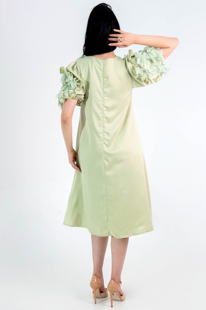 فستان تيفاني ناعم مع ورود على الصدر والأكمام AN24006 من Biscoti بسكوتي – فساتين بناتي أنيقة وفخمة