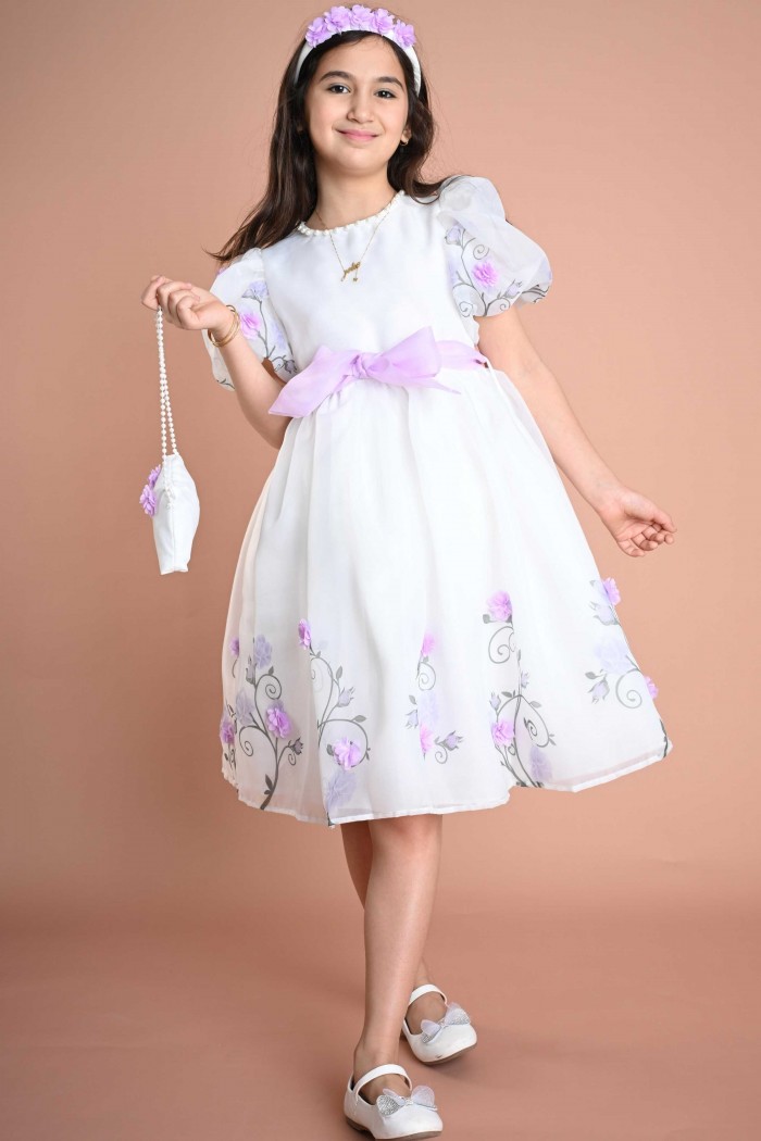 فستان سهرة ملكي بشريط موف مزخرف بالورود واللؤلؤ مع شنطة وطوق - AN24224 من Biscoti بسكوتي – فساتين بناتي أنيقة وفخمة