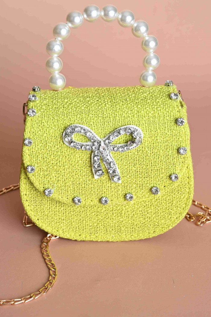 شنطة بسكوتي  أنيقة بلون الفستقي مع فيونكة مرصعة بالمجوهرات  BG-AN24116 من Biscoti بسكوتي – فساتين بناتي أنيقة وفخمة