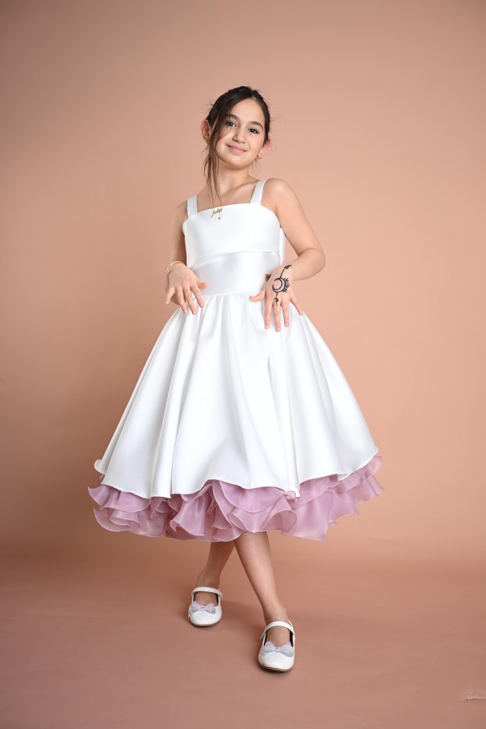 فستان بناتي ابيض مع قصة عصرية  كشكش في الاسفل RA2502-W من Biscoti بسكوتي – فساتين بناتي أنيقة وفخمة