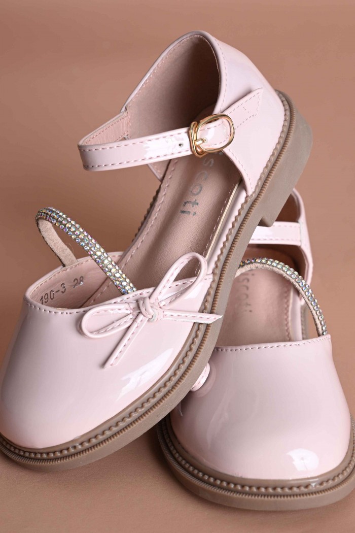 حذاء  انيق لحمي   مزين فيونكة  وشريط لامع  Sh190-3-P من Biscoti بسكوتي 