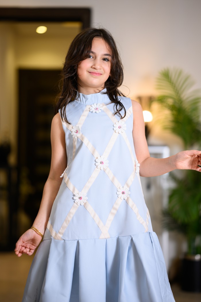 فستان  انيق سماوي مخطط بزهور وفصوص جميلة - AN24051 من Biscoti بسكوتي – فساتين بناتي أنيقة وفخمة