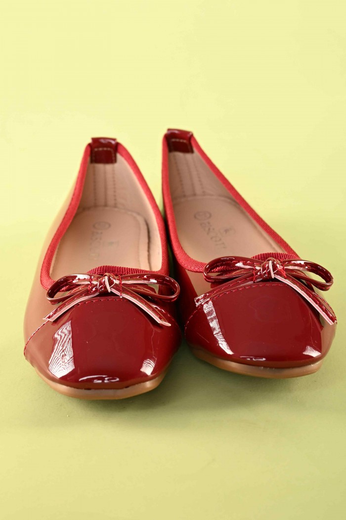 حذاء بناتي أحمر أنيق مزين بفيونكة – الموديل SH25105-R من Biscoti بسكوتي – فساتين بناتي أنيقة وفخمة