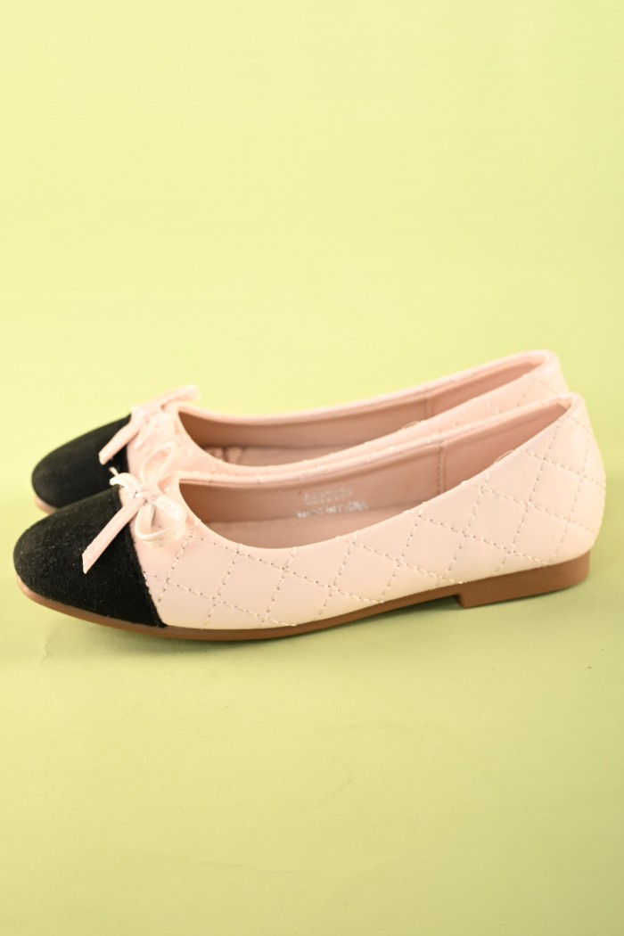 حذاء بناتي أنيق باللون اللحمي مع فيونكة جذابة ومقدمة سوداء – موديل SH25106 من Biscoti بسكوتي – فساتين بناتي أنيقة وفخمة