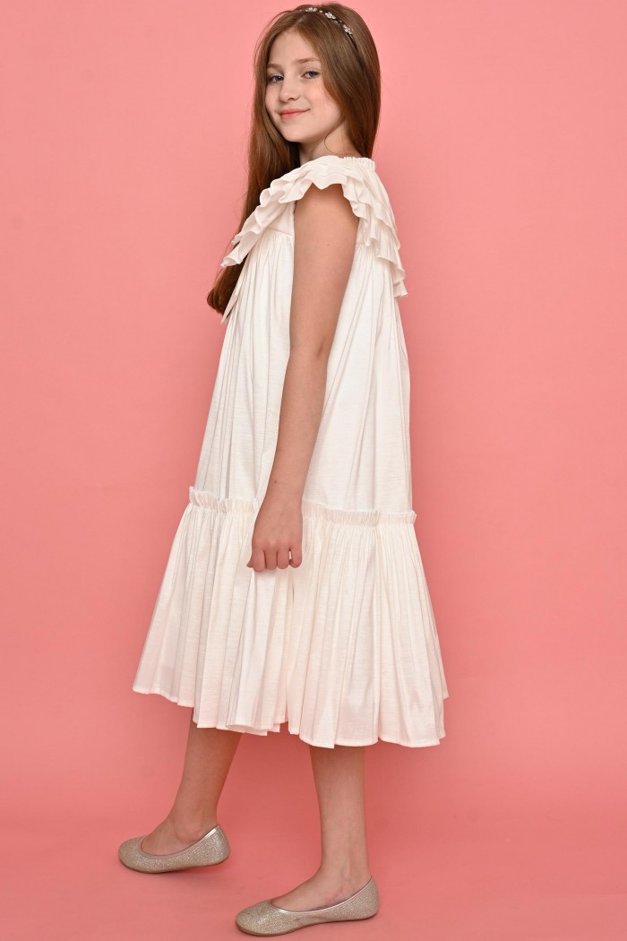 فستان أبيض أنيق للأطفال بتصميم كشكش وياقة مزينة بربطة من Biscoti بسكوتي – فساتين بناتي أنيقة وفخمة