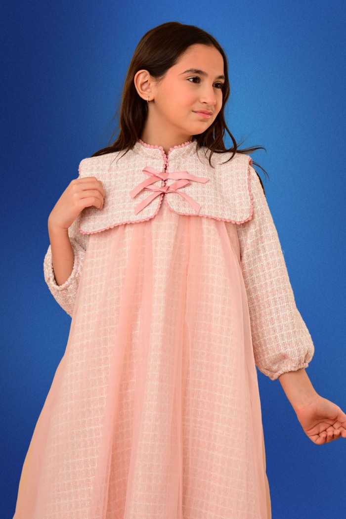 فستان شتوي بناتي وردي بتصميم كاب علوي وطبقة شيفون ناعمة - AN24360 من Biscoti بسكوتي – فساتين بناتي أنيقة وفخمة