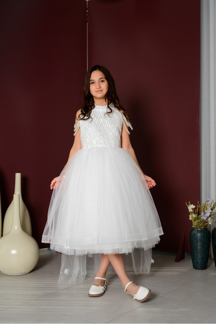 فستان الأميرة الأبيض بتفاصيل اللؤلؤ KM/246-W من Biscoti بسكوتي – فساتين بناتي أنيقة وفخمة