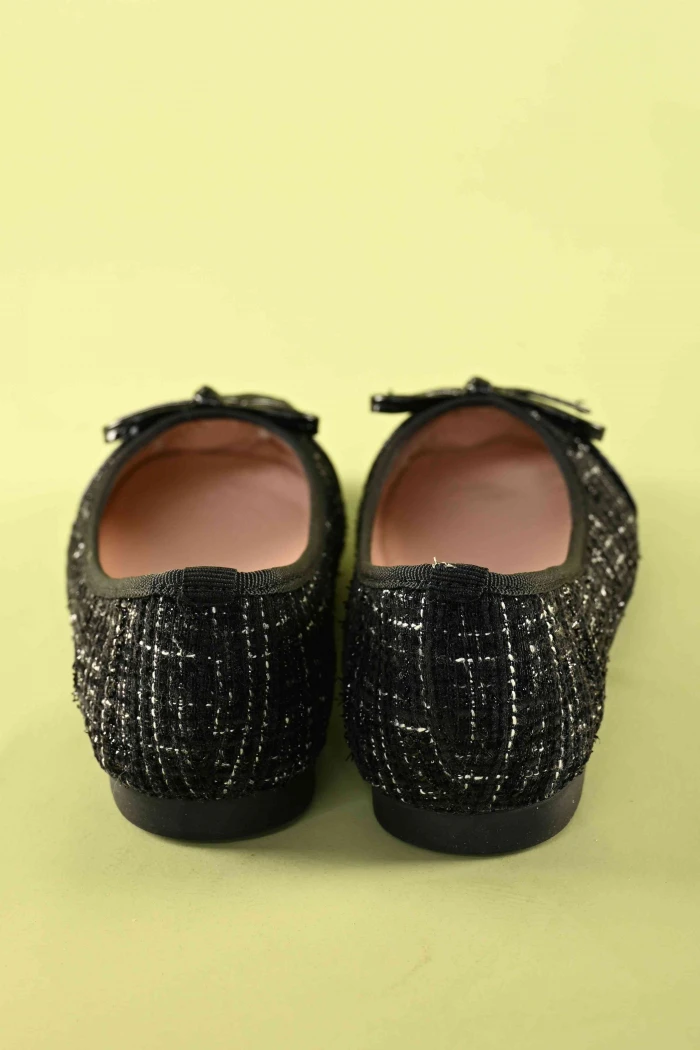 حذاء بناتي أنيق باللون الأسود مع فيونكة جذابة – موديل SH25100-BLACK من Biscoti بسكوتي – فساتين بناتي أنيقة وفخمة