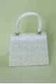 شنطة بيضاء بـ 3 وردات لؤلؤ موديل BG8172-16S-W